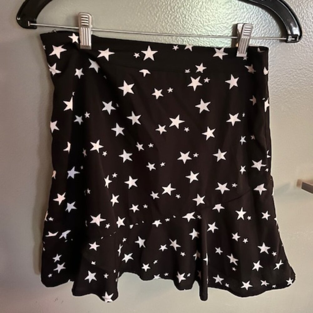 Black & White Star Print Flouncy Asymmetrical Mini Skirt Sz 6